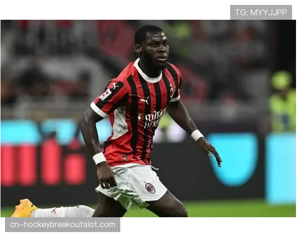 通讯:专访AC米兰主帅,谈年轻中场穆萨的成长与球队下赛季规划